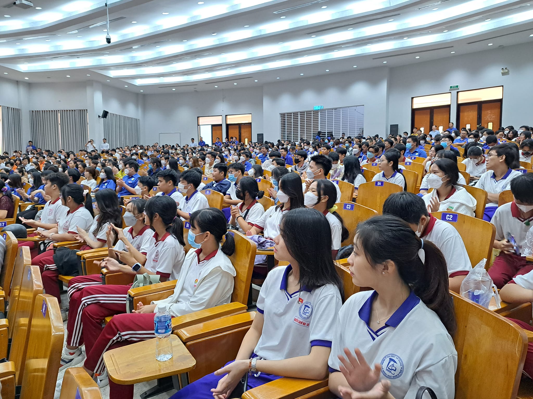 Trường Đại Học An Giang công hay tư
