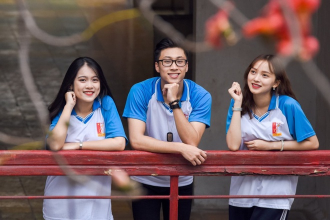 Trường Đại Học B&aacute;ch Khoa H&agrave; Nội c&ocirc;ng hay tư