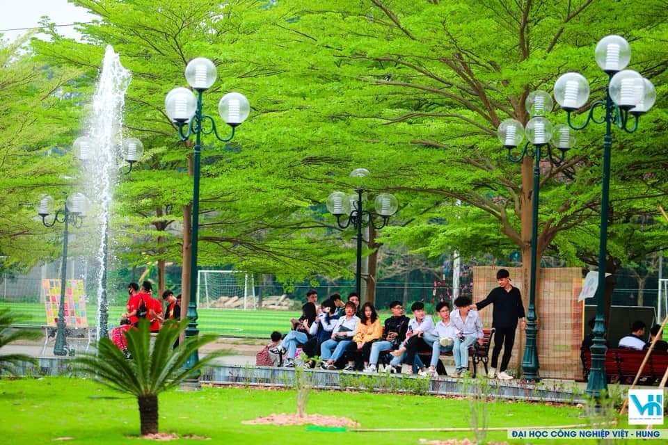 Học Ph&iacute; Đại Học C&ocirc;ng Nghiệp Việt Hung