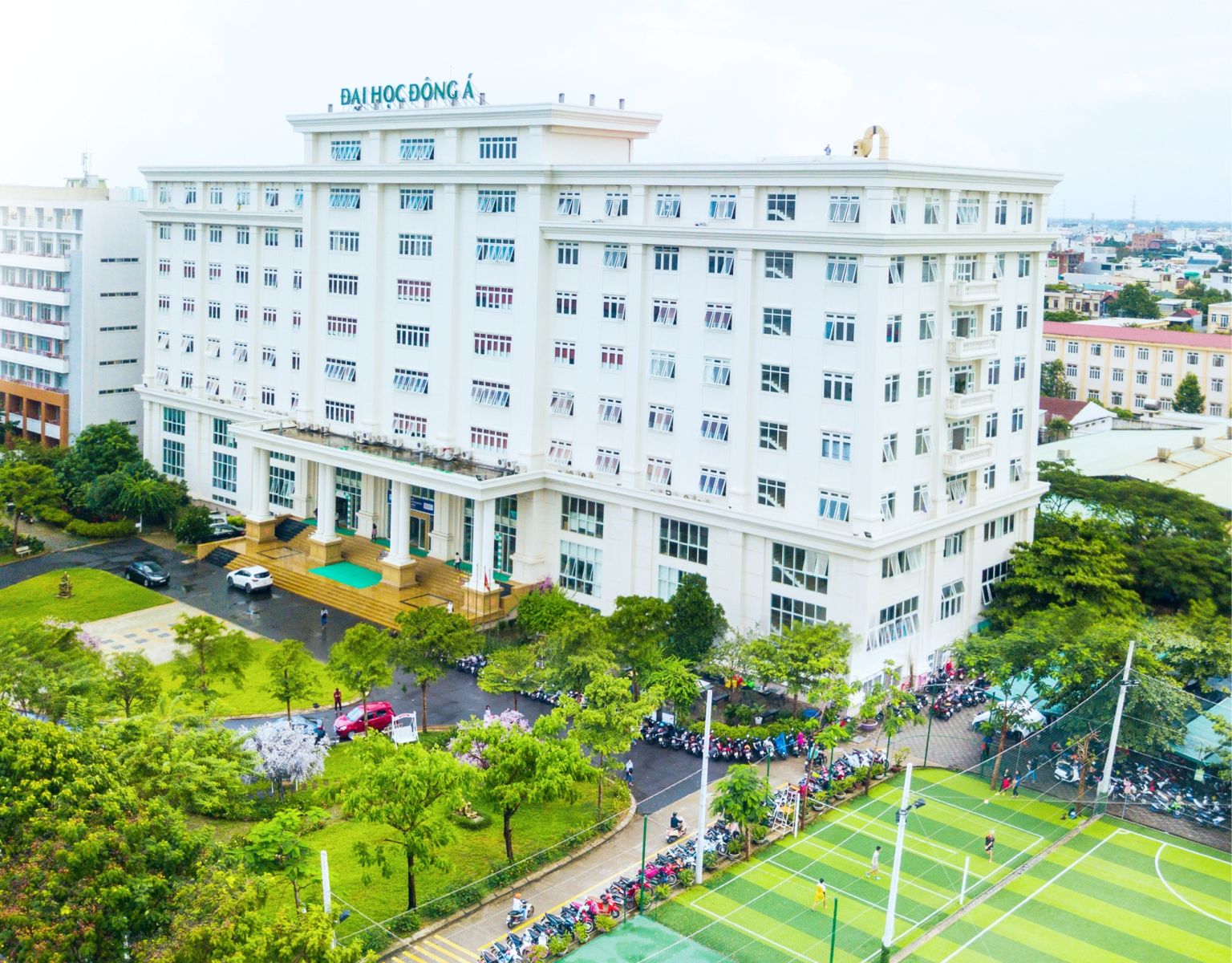 Trường Đại Học Đông Á tuyến sinh