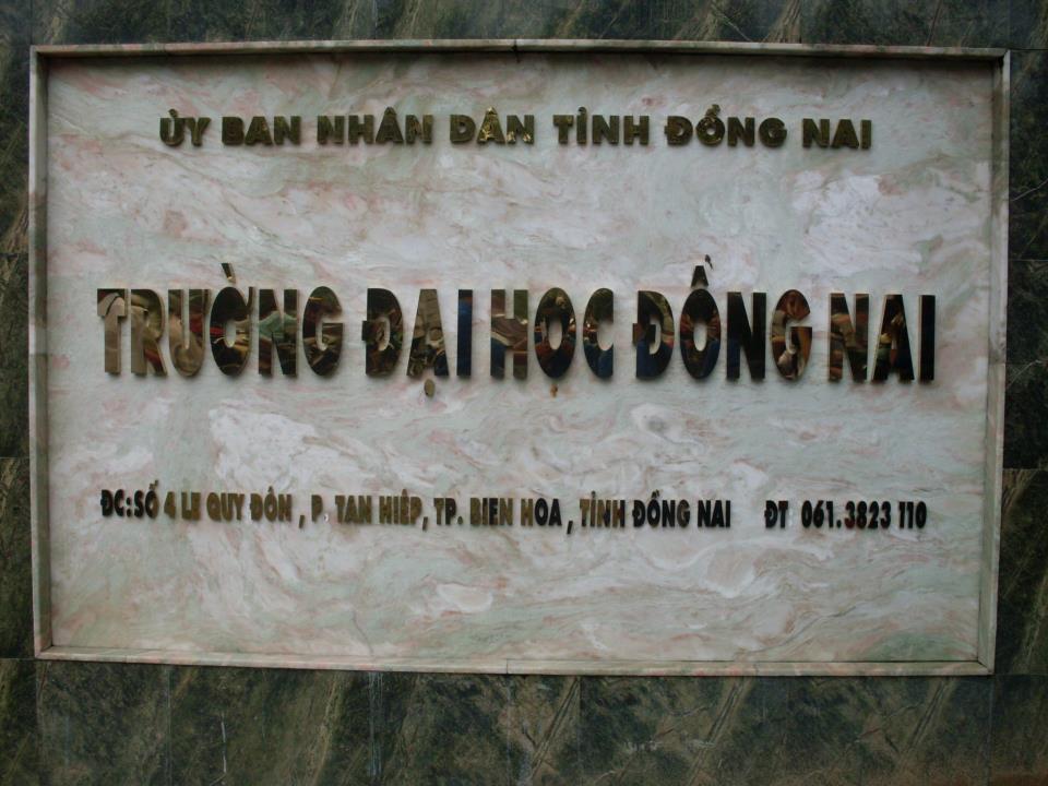 Trường Đại Học Đồng Nai học ph&iacute;