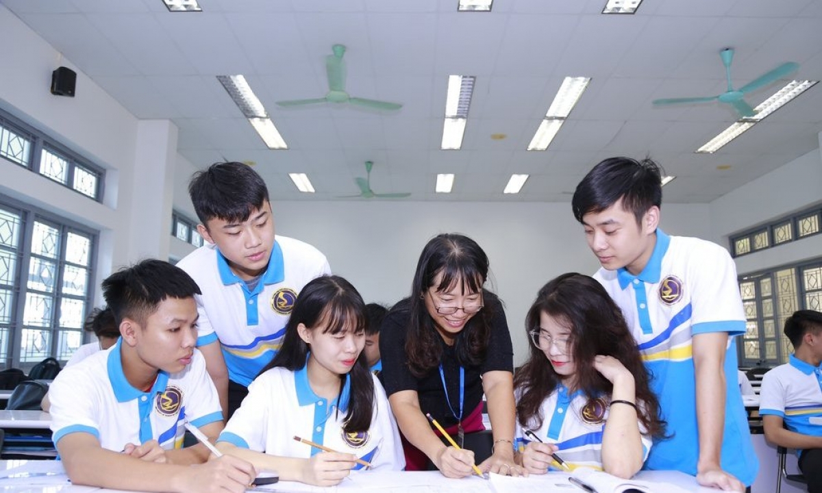 Trường Đại Học Giao Th&ocirc;ng Vận Tải học ph&iacute;
