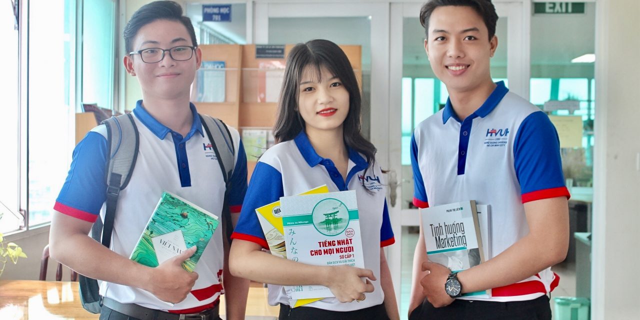Trường Đại Học Hùng Vương công hay tư