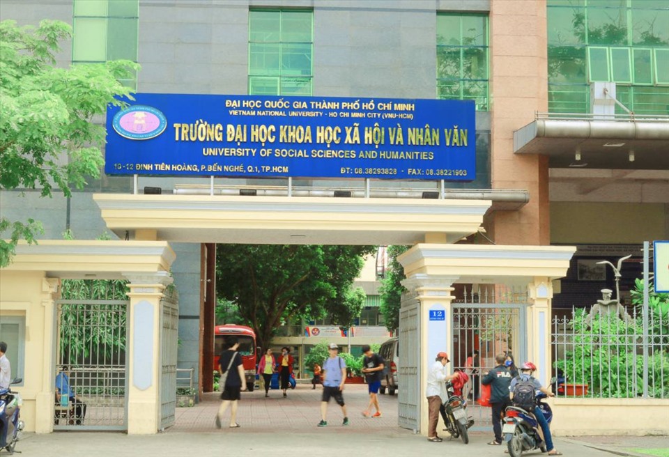 Học Ph&iacute; Đại Học Khoa Học X&atilde; Hội V&agrave; Nh&acirc;n Văn TP.HCM