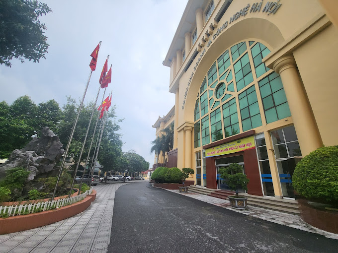 Tuyển Sinh Đại Học Kinh Doanh Và Công Nghệ Hà Nội