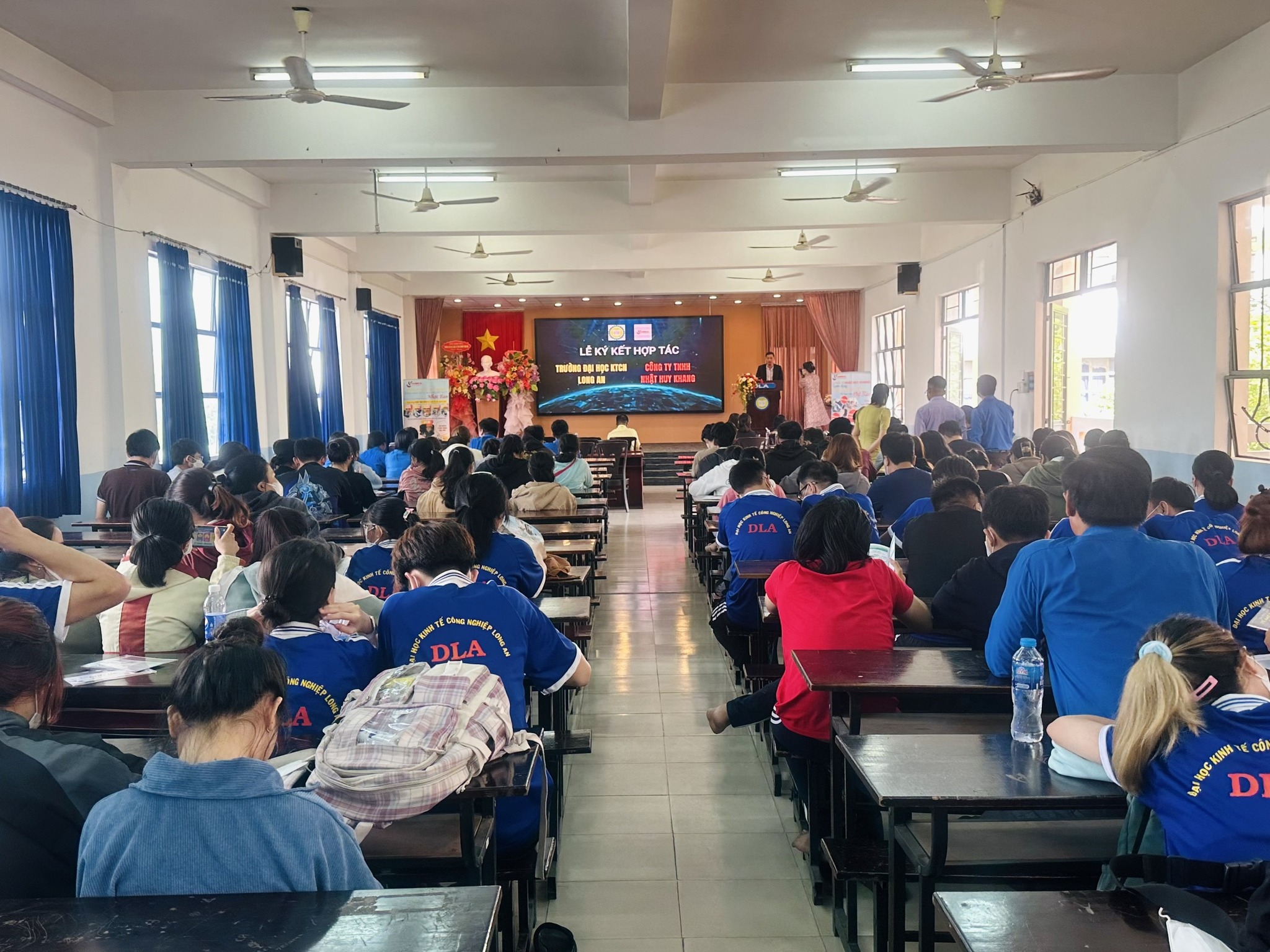 Trường Đại Học Kinh Tế Công Nghiệp Long An học phí