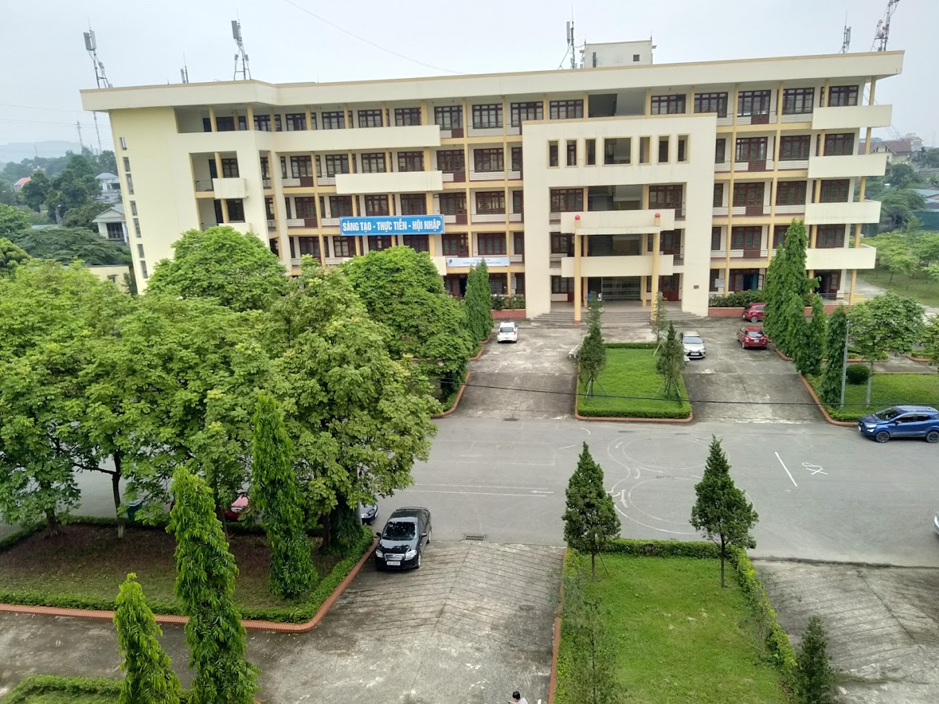 Đại Học Kinh Tế Quản Trị Kinh Doanh - Đại Học Th&aacute;i Nguy&ecirc;n điểm chuẩn