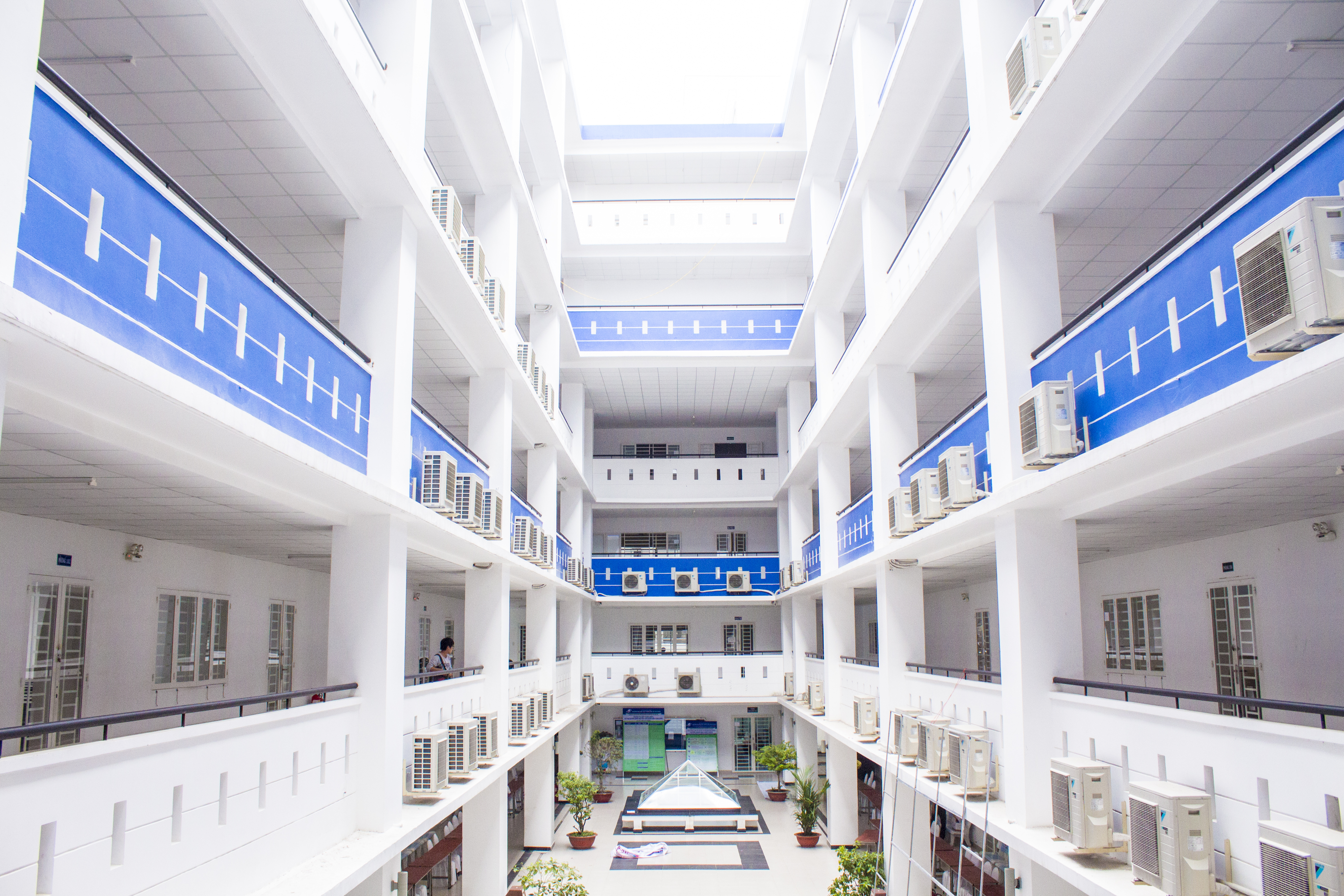 Học Ph&iacute; Đại Học Mở TP.HCM