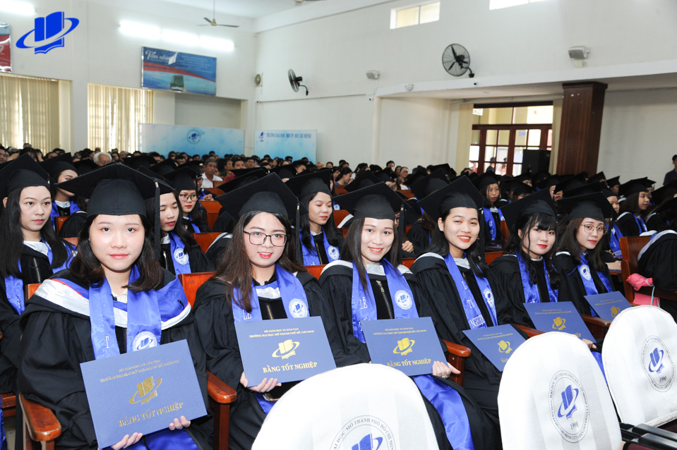 Đại Học Mở TP.HCM Trường C&ocirc;ng Hay Tư