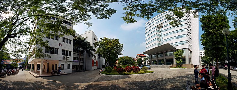Trường Đại Học Ngoại Thương c&ocirc;ng hay tư