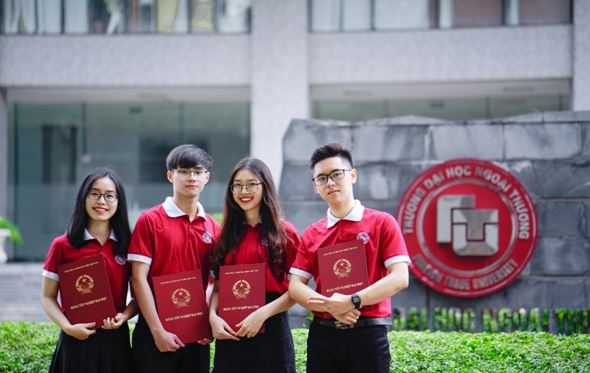 Trường Đại Học Ngoại Thương học ph&iacute;