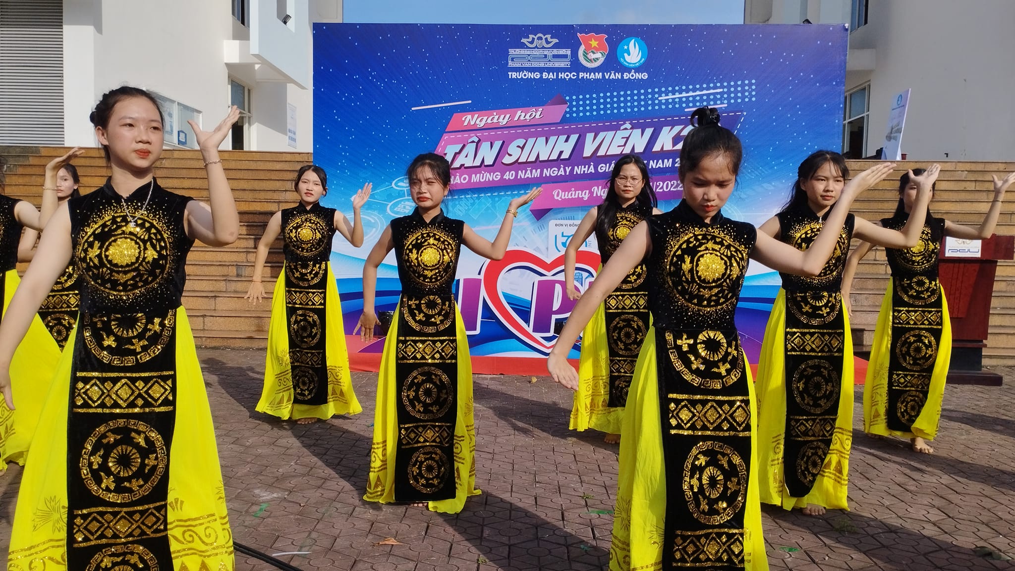 Trường Đại Học Phạm Văn Đồng học phí