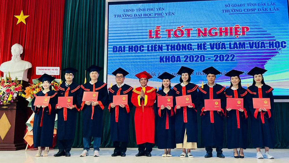 Trường Đại Học Ph&uacute; Y&ecirc;n c&ocirc;ng hay tư