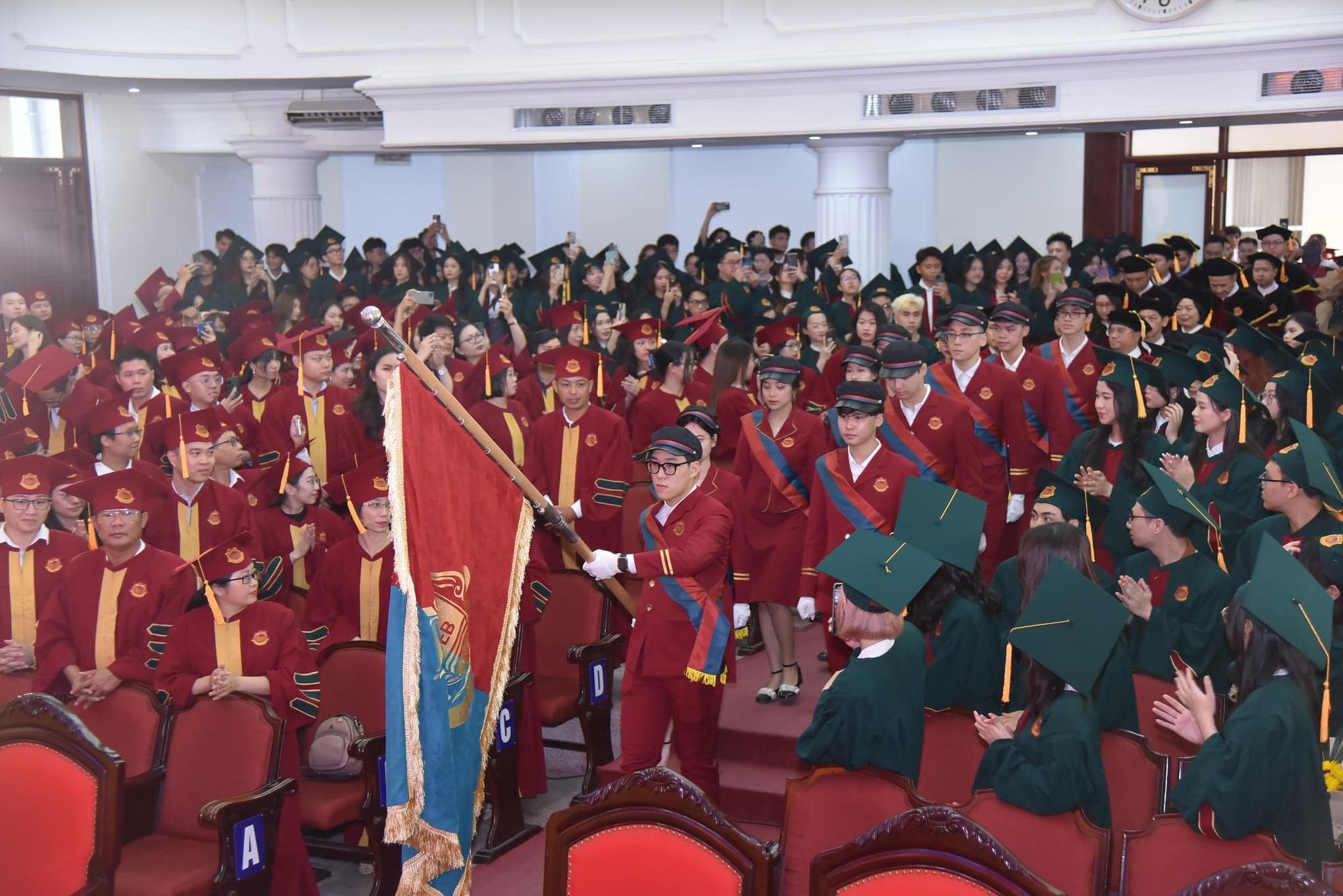 Đại Học Quốc Gia Hà Nội Trường Công Hay Tư