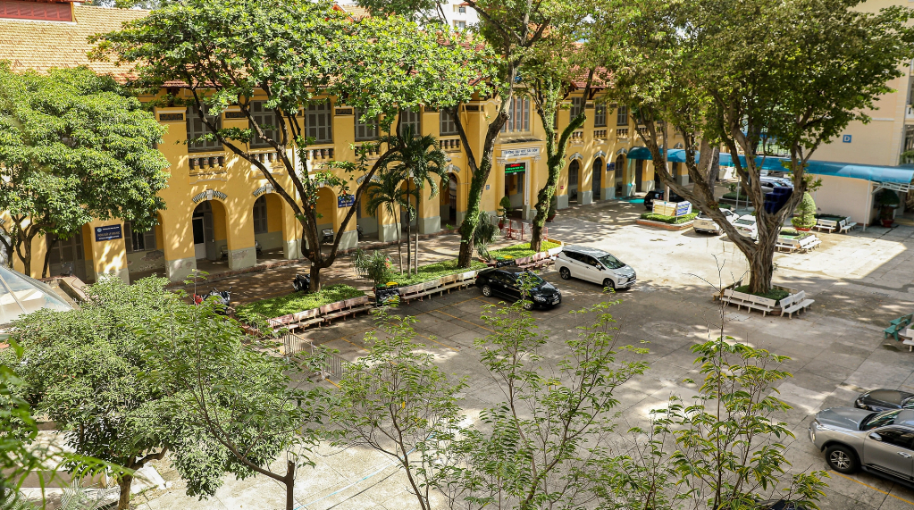 Học Ph&iacute; Đại Học S&agrave;i G&ograve;n