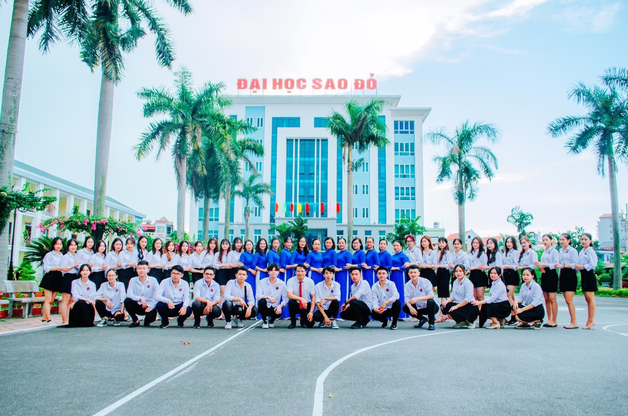 Trường Đại Học Sao Đỏ điểm chuẩn