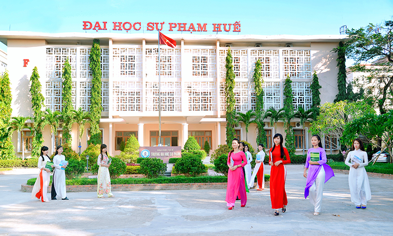Trường Đại Học Sư Phạm Huế học ph&iacute;