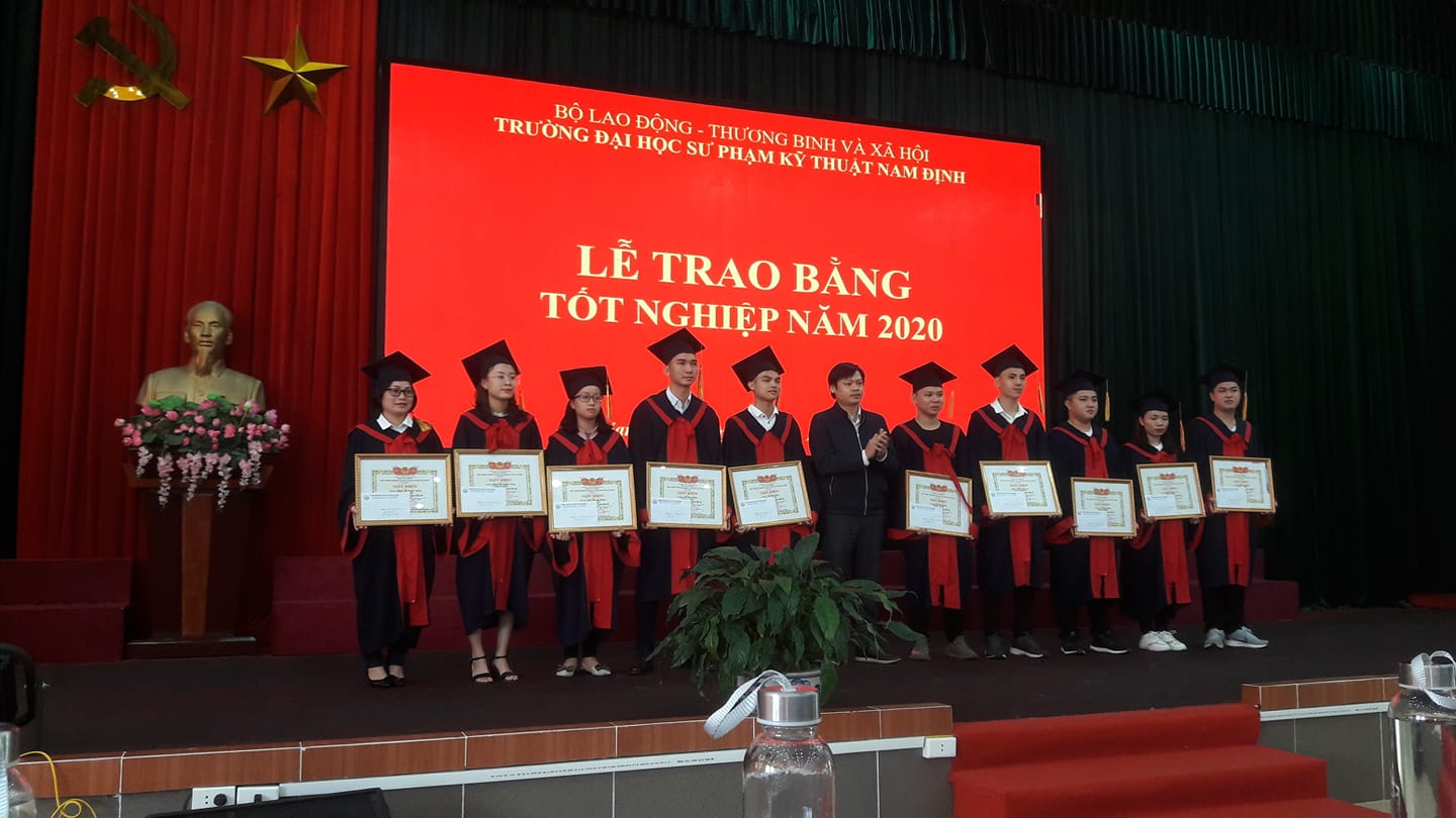 Đại Học Sư Phạm Kỹ Thuật Nam Định c&ocirc;ng hay tư