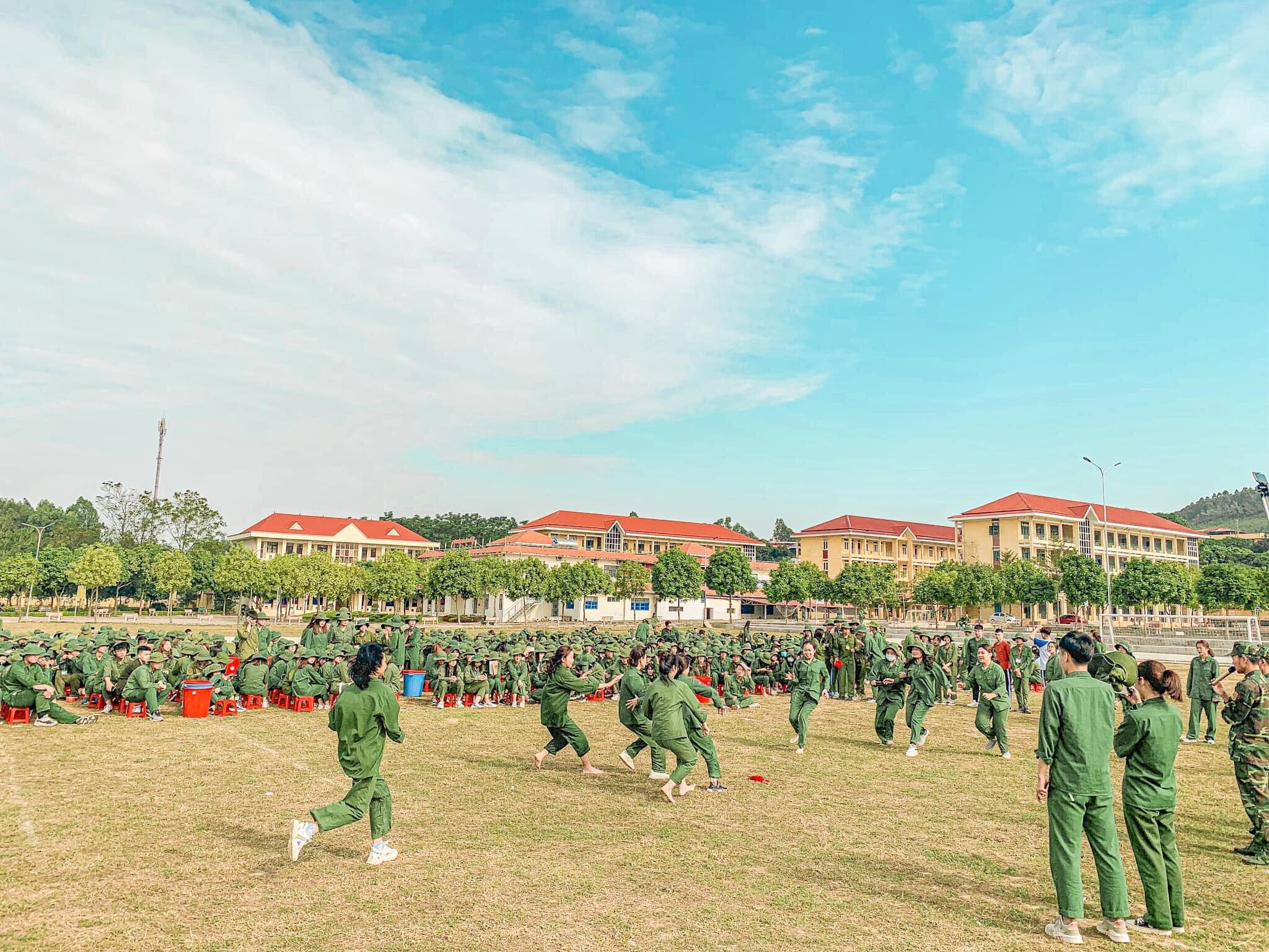 Đại Học Tài Chính Ngân Hàng Hà Nội Trường Công Hay Tư