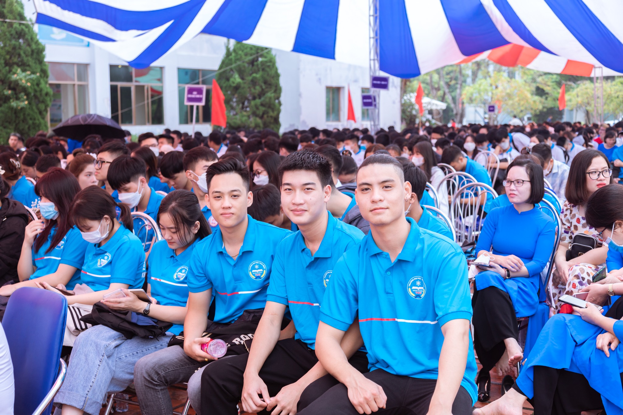 Trường Đại Học Th&aacute;i B&igrave;nh học ph&iacute;