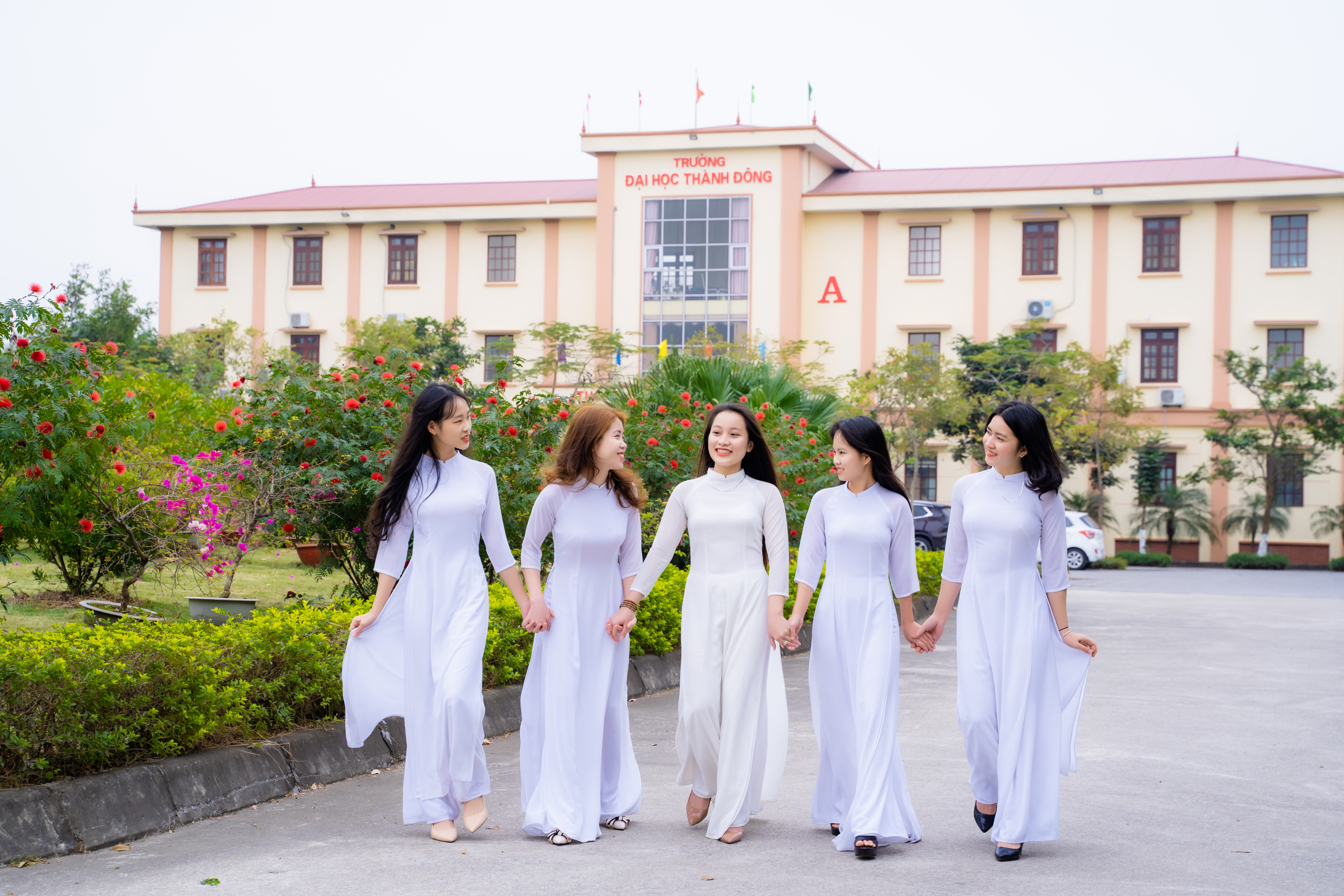 Trường Đại Học Thành Đông học phí