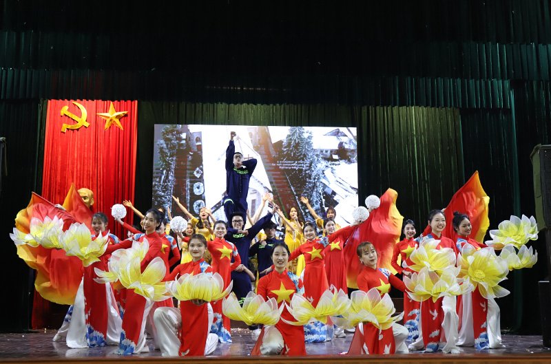 Đại Học Thủ Đ&ocirc; H&agrave; Nội học ph&iacute;