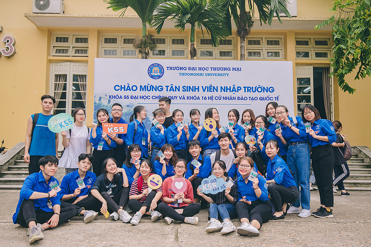 Trường Đại Học Thương Mại học ph&iacute;
