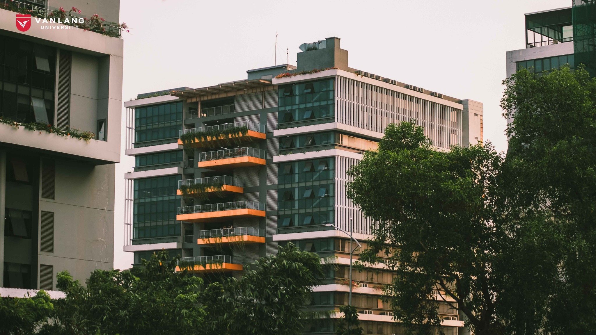 Tuyển Sinh Đại Học Văn Lang TP.HCM 