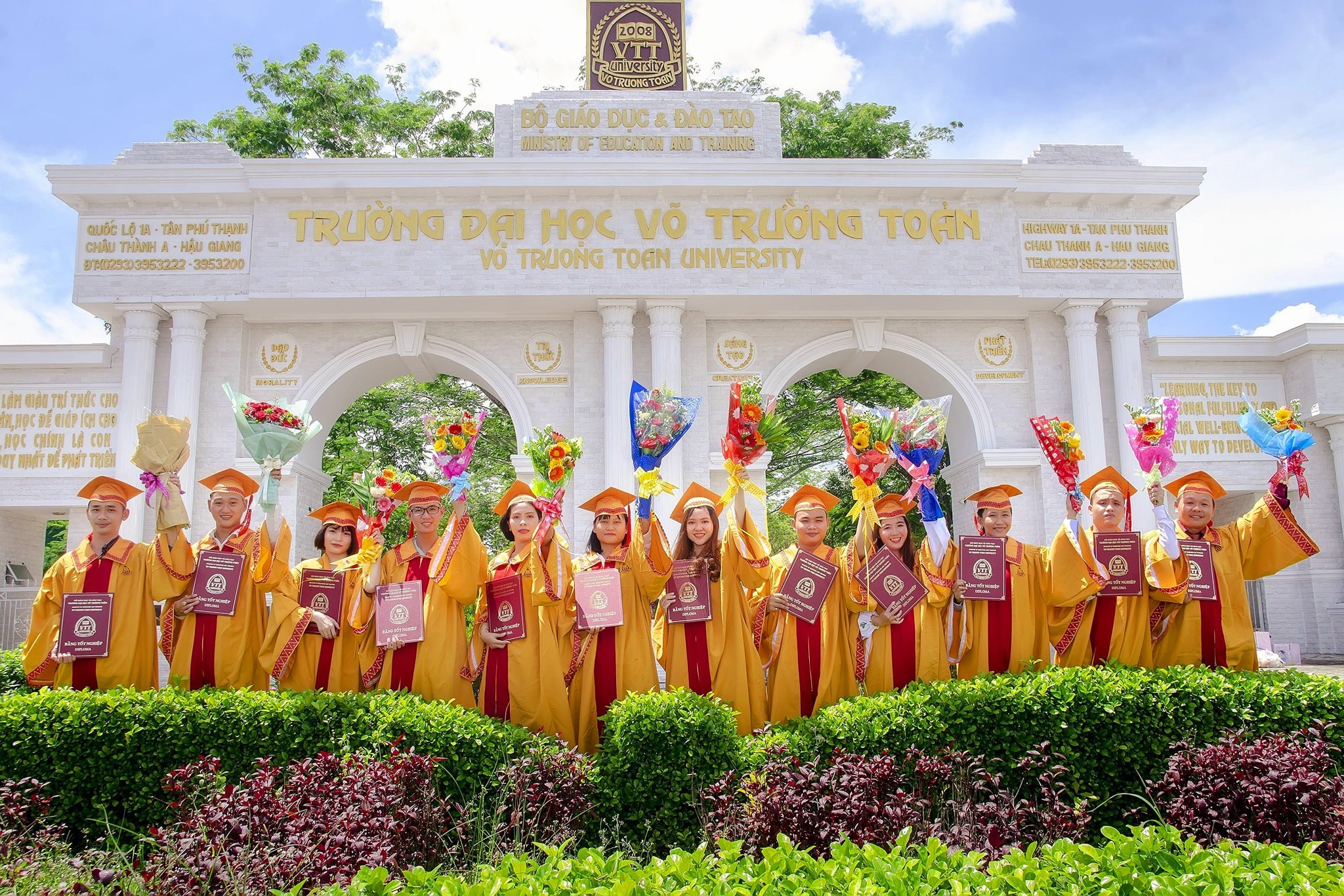 Trường Đại Học Võ Trường Toản xét học bạ