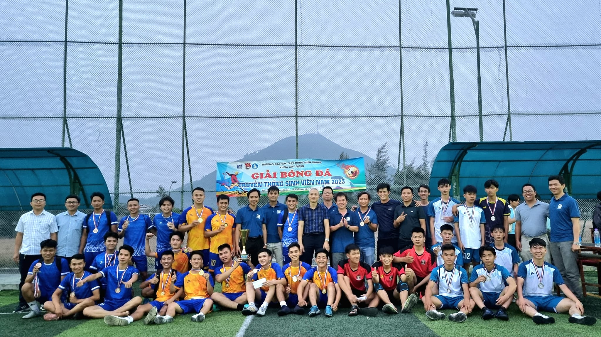 Trường Đại Học X&acirc;y Dựng Miền Trung c&ocirc;ng hay tư