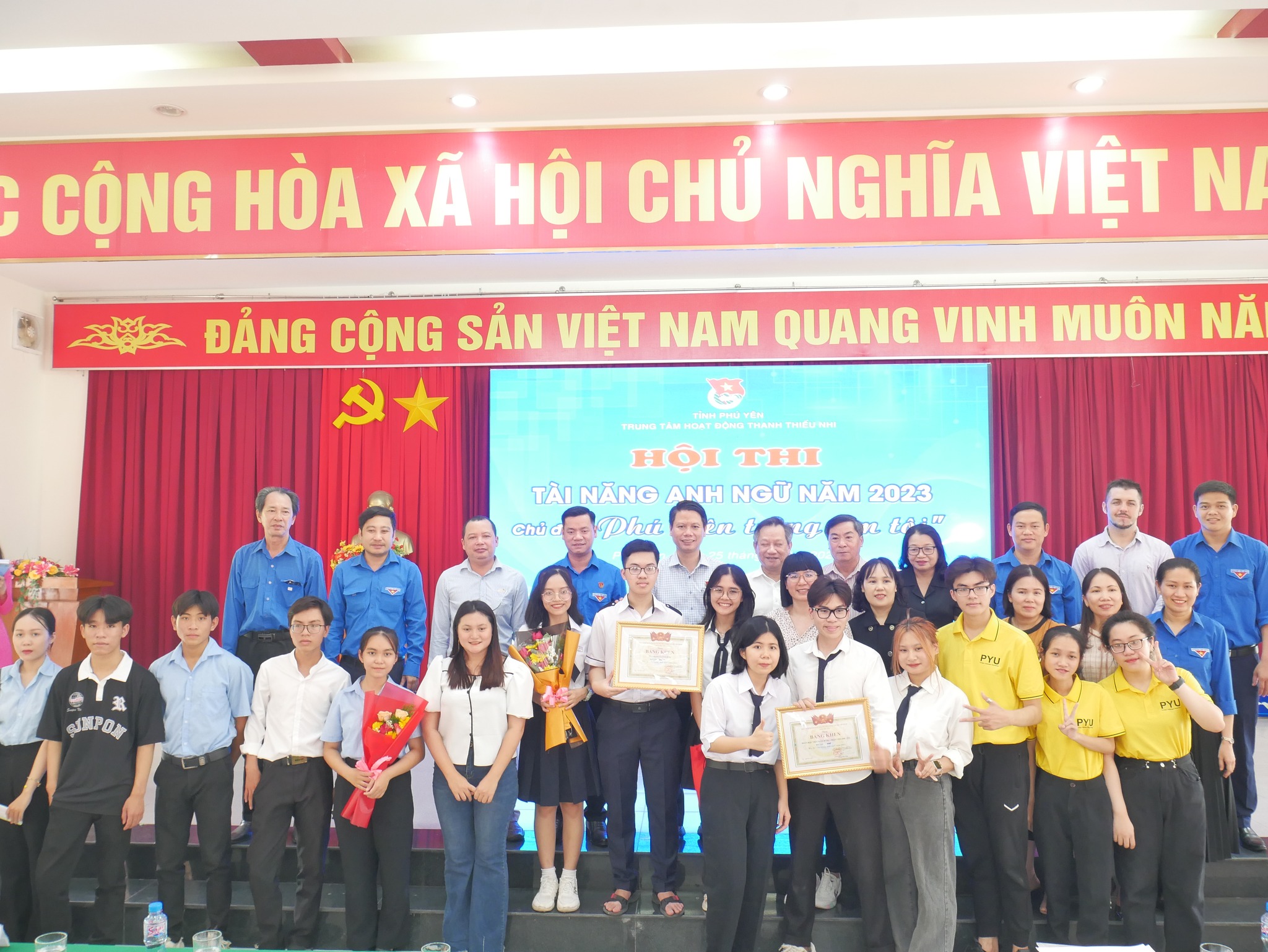Trường Đại Học X&acirc;y Dựng Miền Trung học ph&iacute;