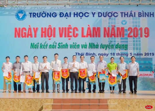 Trường Đại Học Y Dược Thái Bình công hay tư