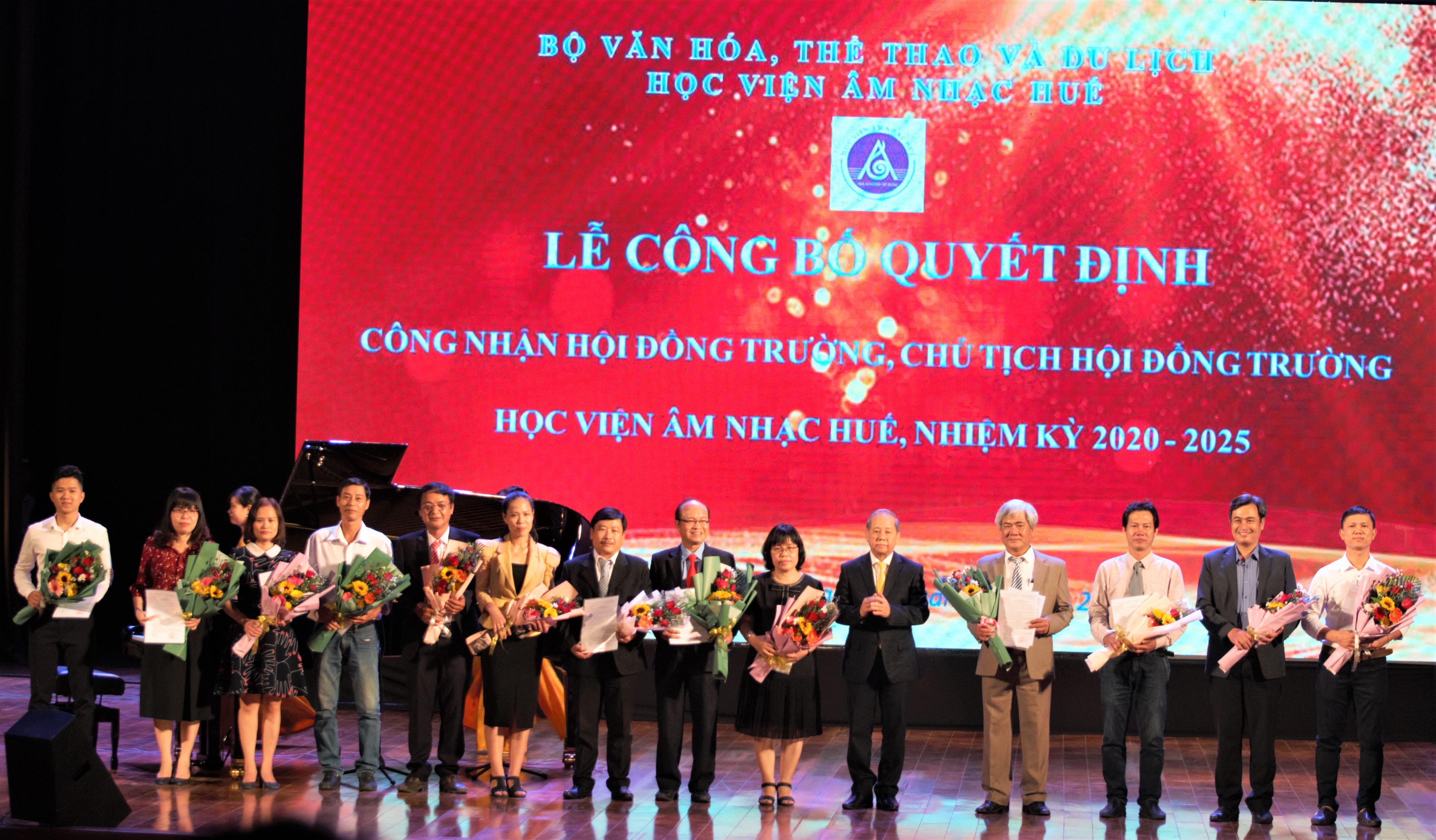 Học Viện Âm Nhạc Huế điểm chuẩn