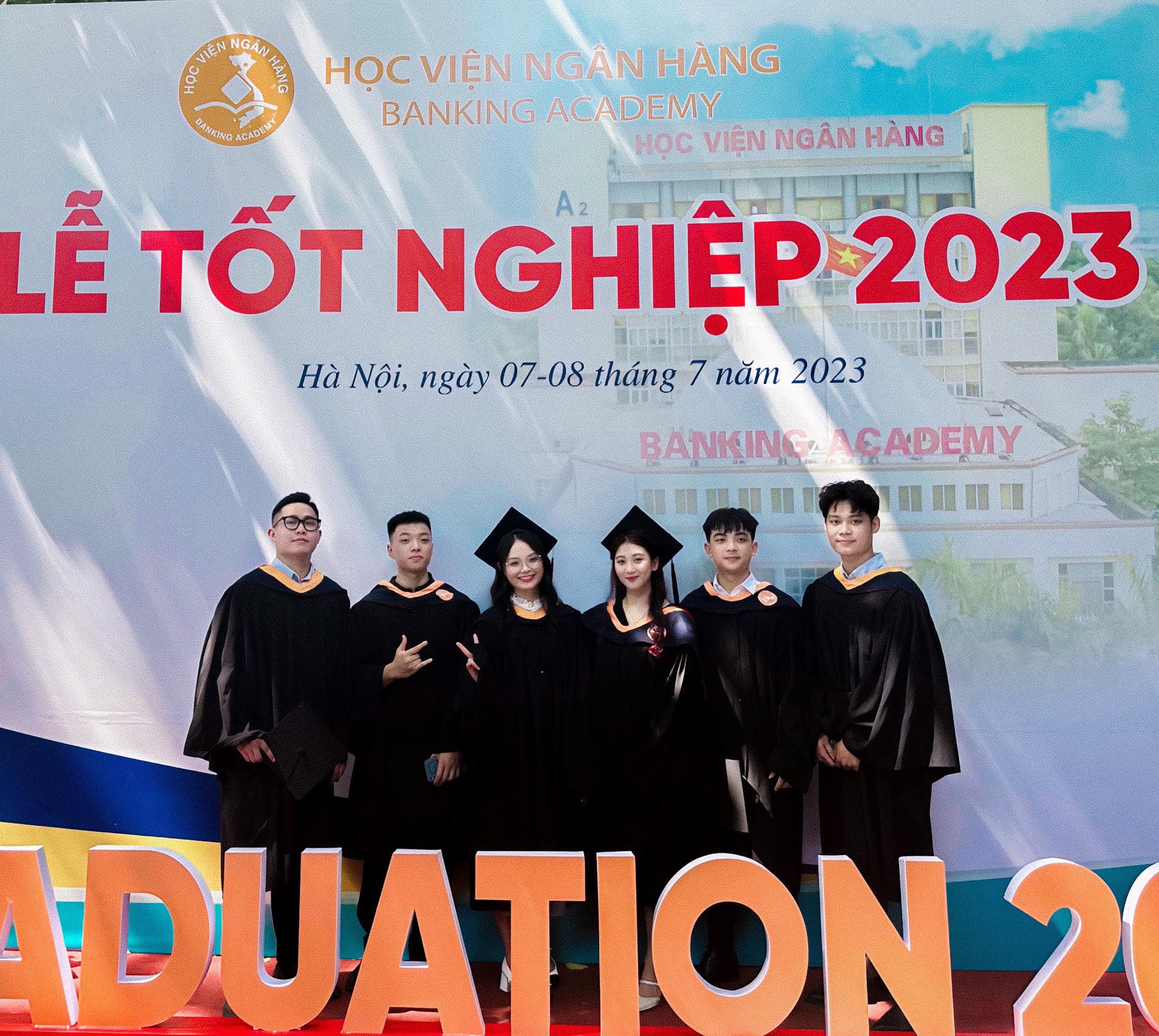Học Viện Ng&acirc;n H&agrave;ng học ph&iacute;