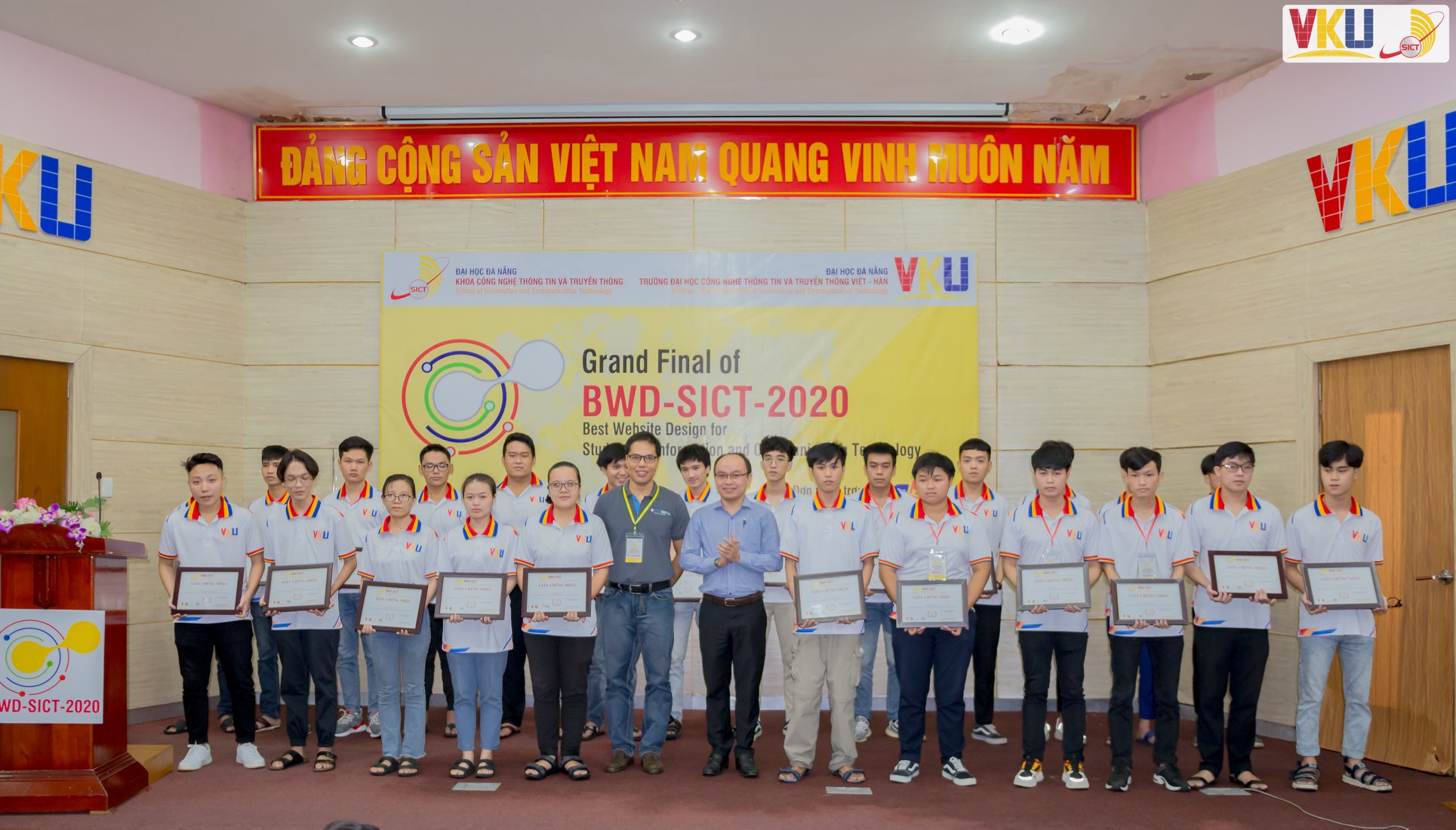 Viện Nghi&ecirc;n Cứu V&agrave; Đ&agrave;o Tạo Việt Anh Đại Học Đ&agrave; Nẵng c&ocirc;ng hay tư