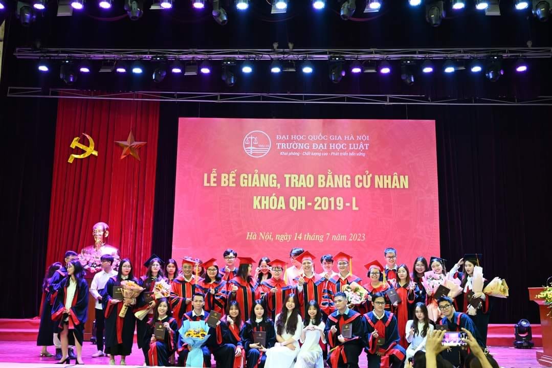Khoa Luật Đại Học Quốc Gia H&agrave; Nội Trường C&ocirc;ng Hay Tư