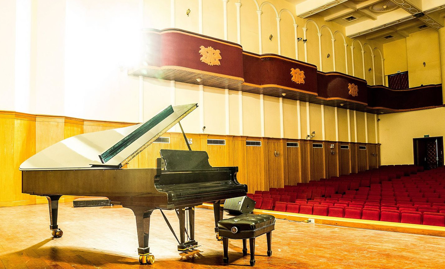 Học Ph&iacute; Nhạc Viện Th&agrave;nh Phố Hồ Ch&iacute; Minh