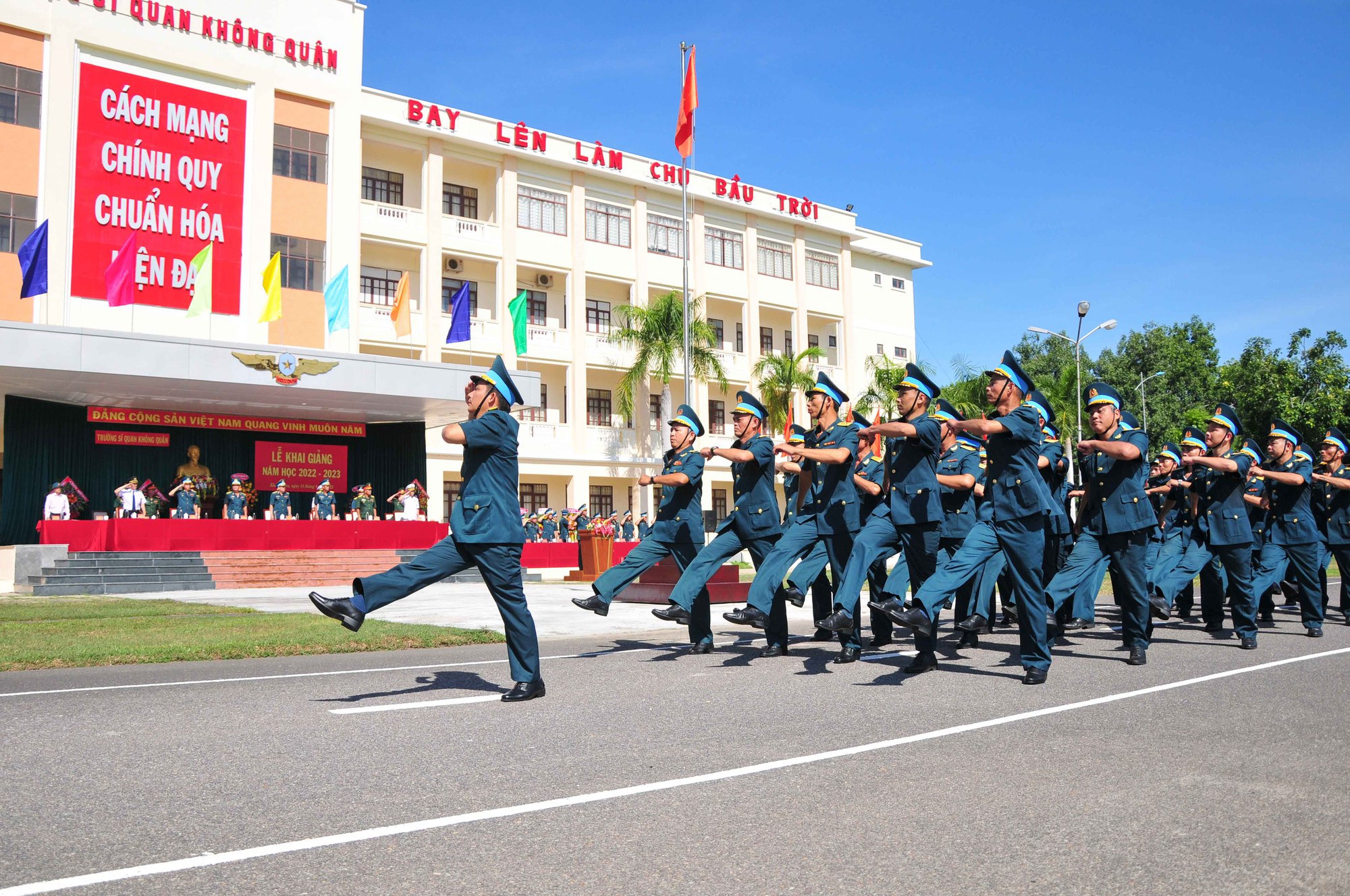 Trường Sĩ Quan Kh&ocirc;ng Qu&acirc;n tuyển sinh
