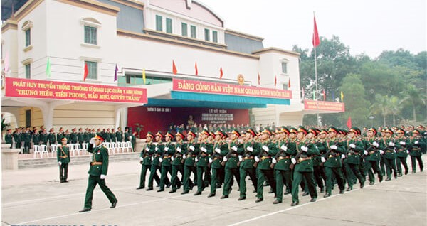 Học Ph&iacute; Trường Sĩ Quan Lục Qu&acirc;n 1 Đại Học Trần Quốc Tuấn